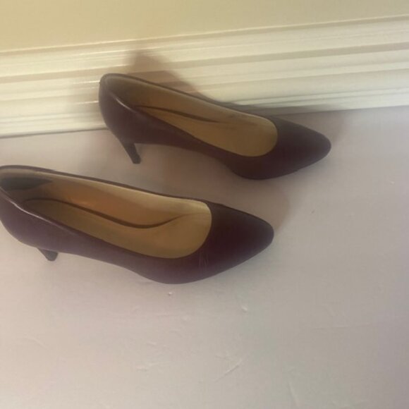 Cole Haan Women's Hellen Grand Pump, Leather- Size 7.5B - Picture 3 of 6